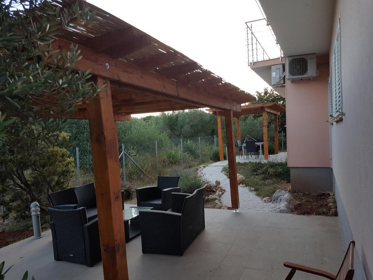Olive Apartments Ugljan Exterior photo