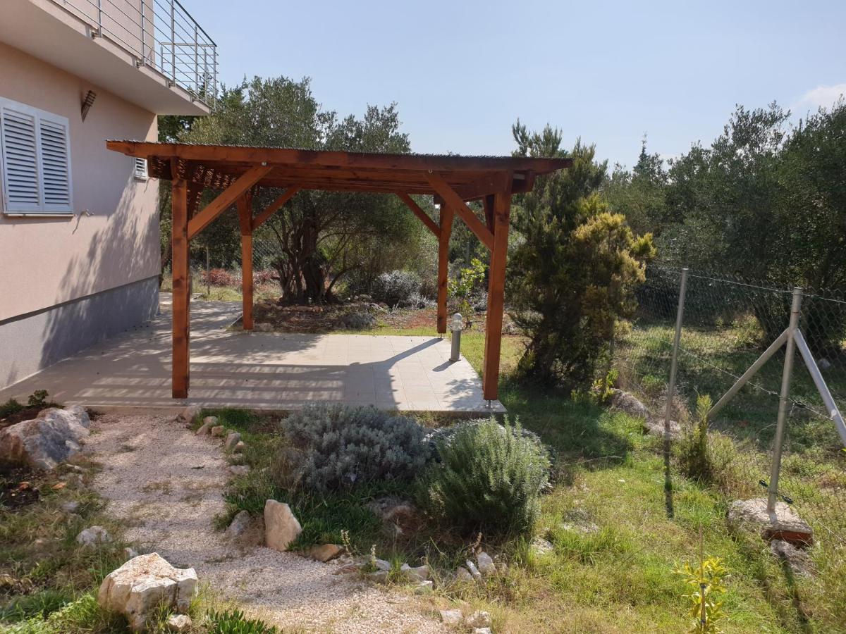 Olive Apartments Ugljan Exterior photo