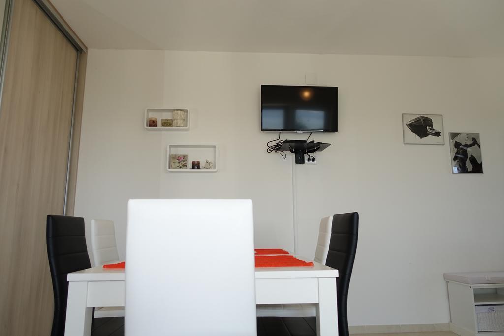 Olive Apartments Ugljan Exterior photo